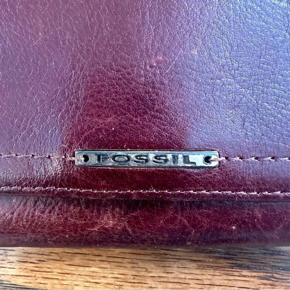 Fossil Tri-Fold Wallet + check book set Brown Leather Zipper back pocket Vintage - Picture 2 of 9
